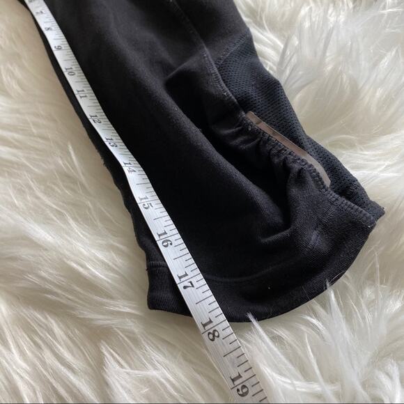 Athleta Be Free Knicker EUC Black XS White Reflectors Capri Side Stash Pocket - Picture 10 of 10